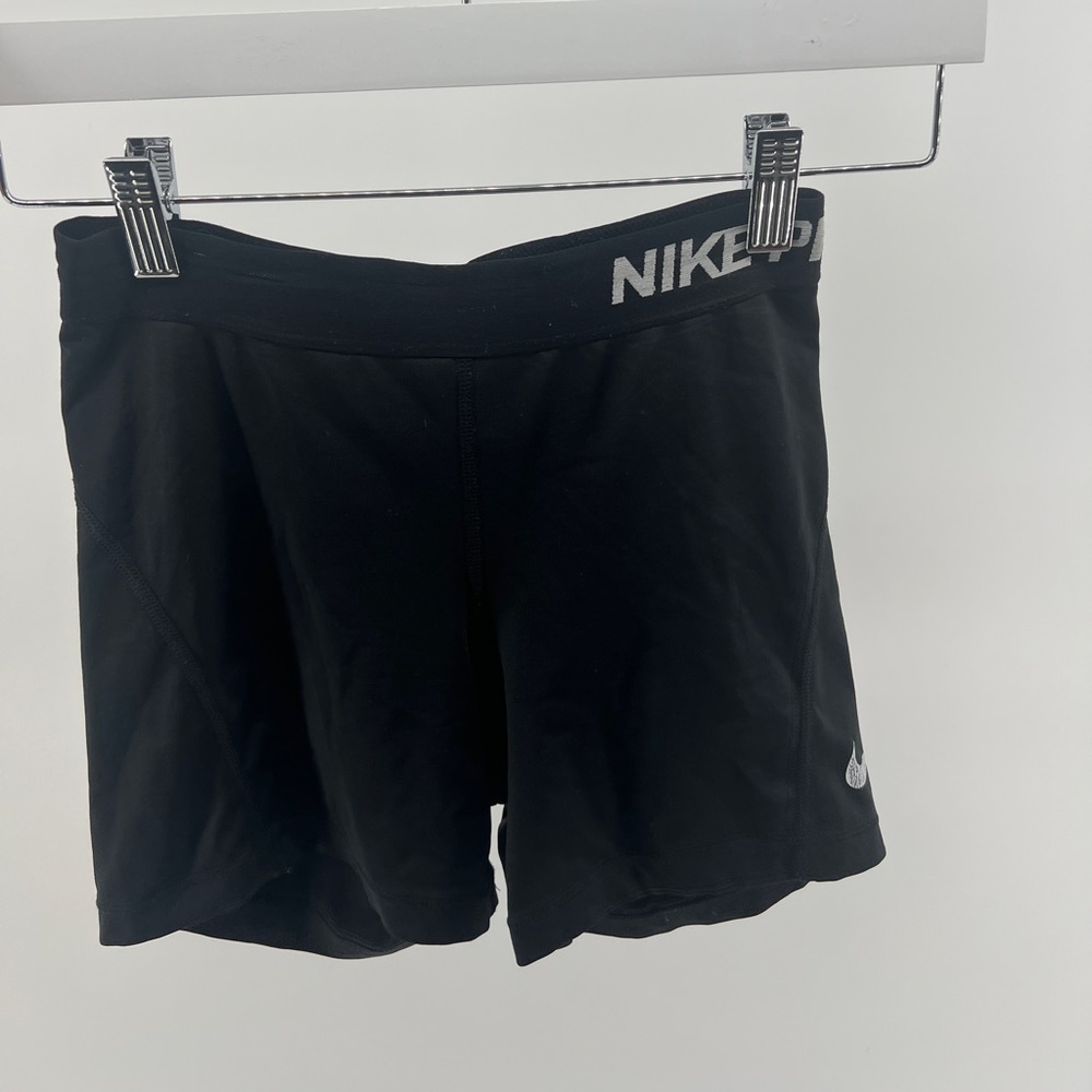 Black Nike Pros